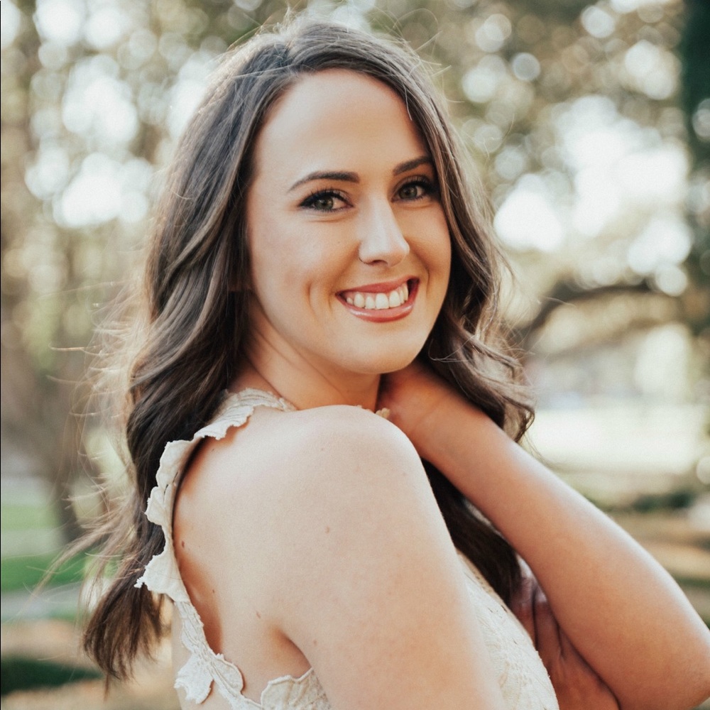 Meet your Posher, Lauren